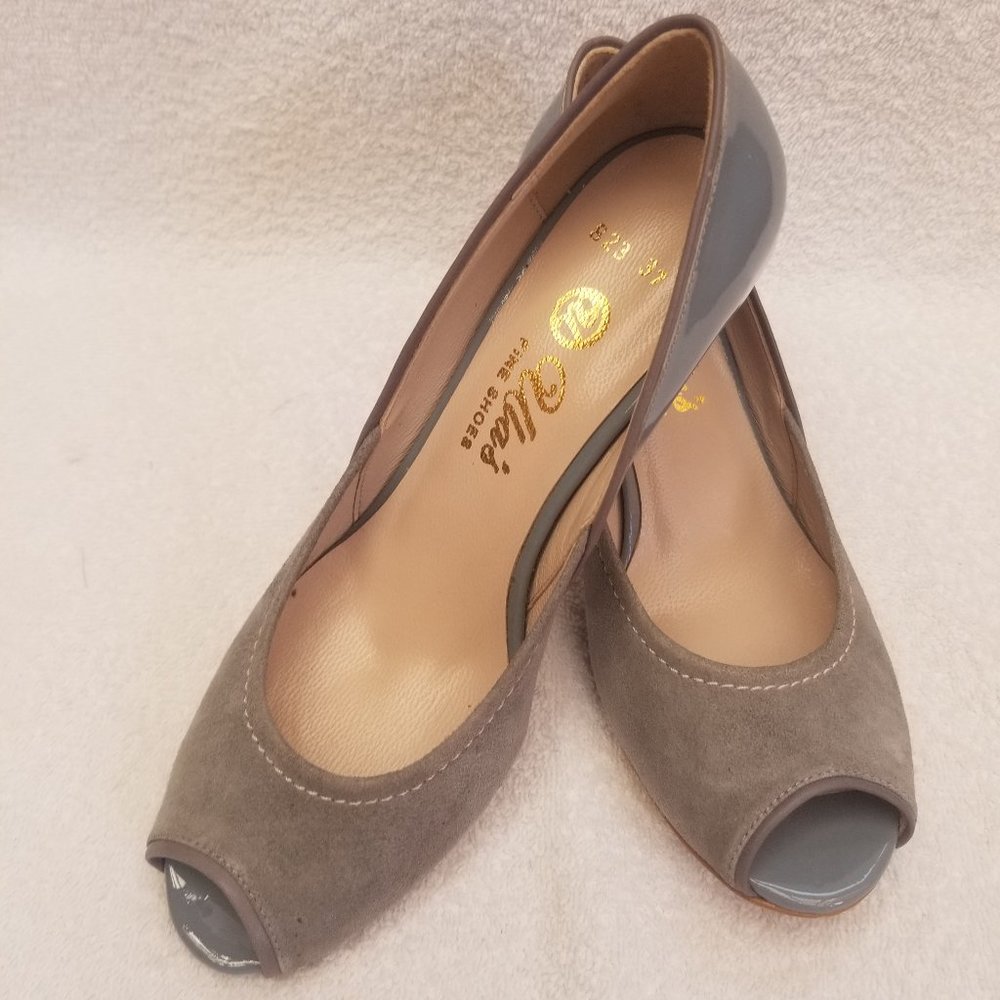 Elegant Gray Peep-Toe Heels Pumps